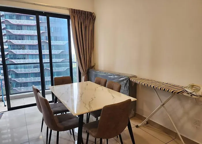 Sunflower/4R3B/Klcc/1550Sf/Bacony/Newcondo/Bathtub
