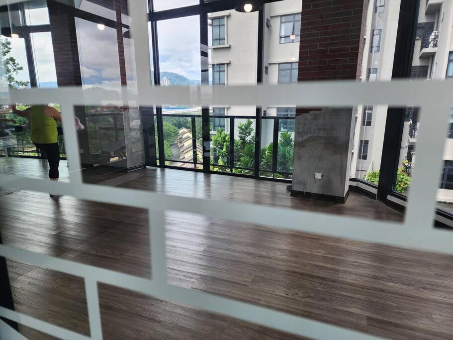 Sunflower/4r3b/klcc/1550sf/bacony/newcondo/bathtub Apartment