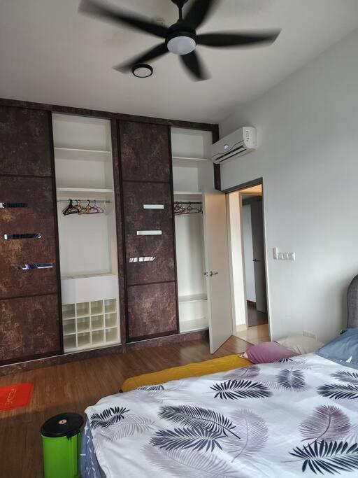 Apartment Sunflower/4r3b/klcc/1550sf/bacony/newcondo/bathtub Kuala Lumpur