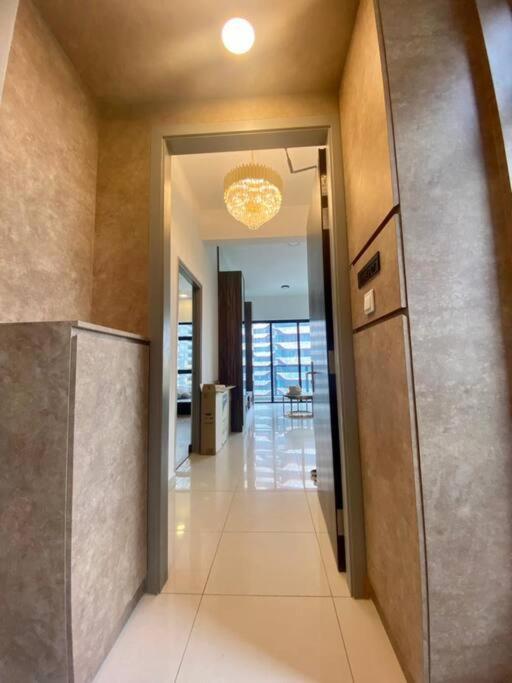 Apartment Sunflower/4r3b/klcc/1550sf/bacony/newcondo/bathtub