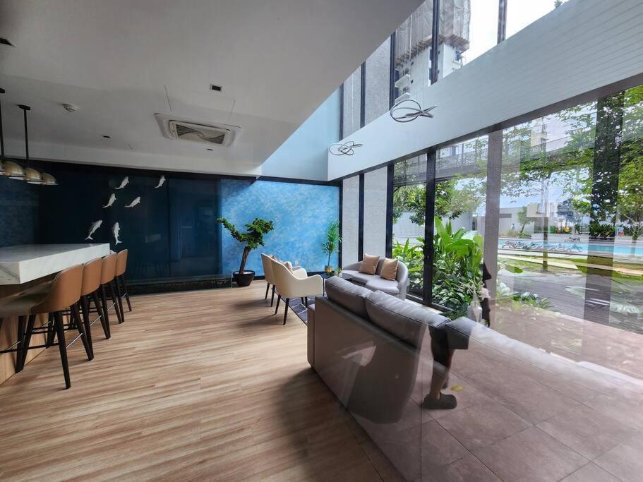 Sunflower/4r3b/klcc/1550sf/bacony/newcondo/bathtub Apartment
